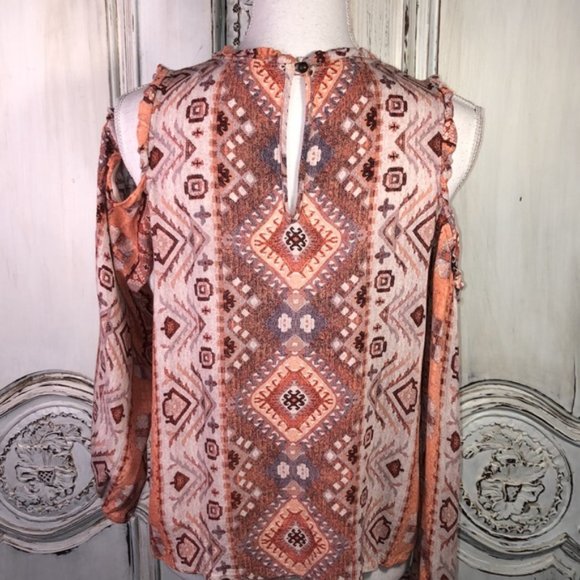 Mason & Belle Tribal Print Cold Shoulder Long Puff Sleeve Pop Over Top Size Med - Picture 7 of 9
